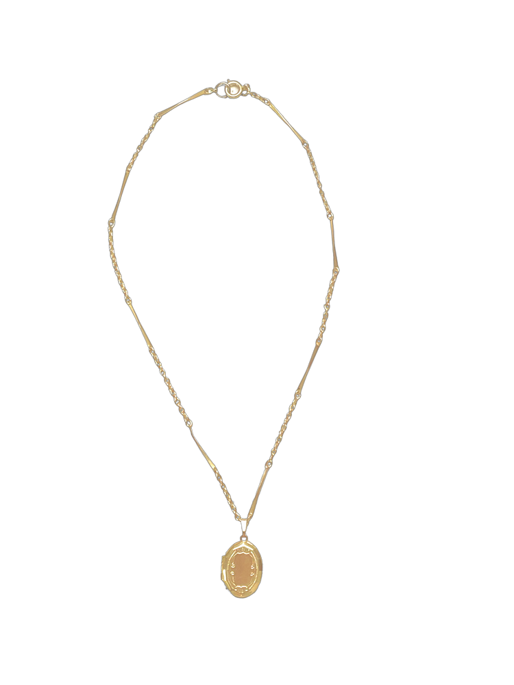 Oval locket necklace